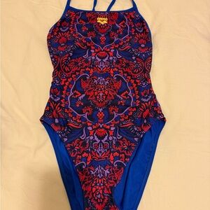 Arena One Piece Swimsuit size 32